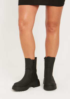 Luna Black Chelsea Ankle Boots